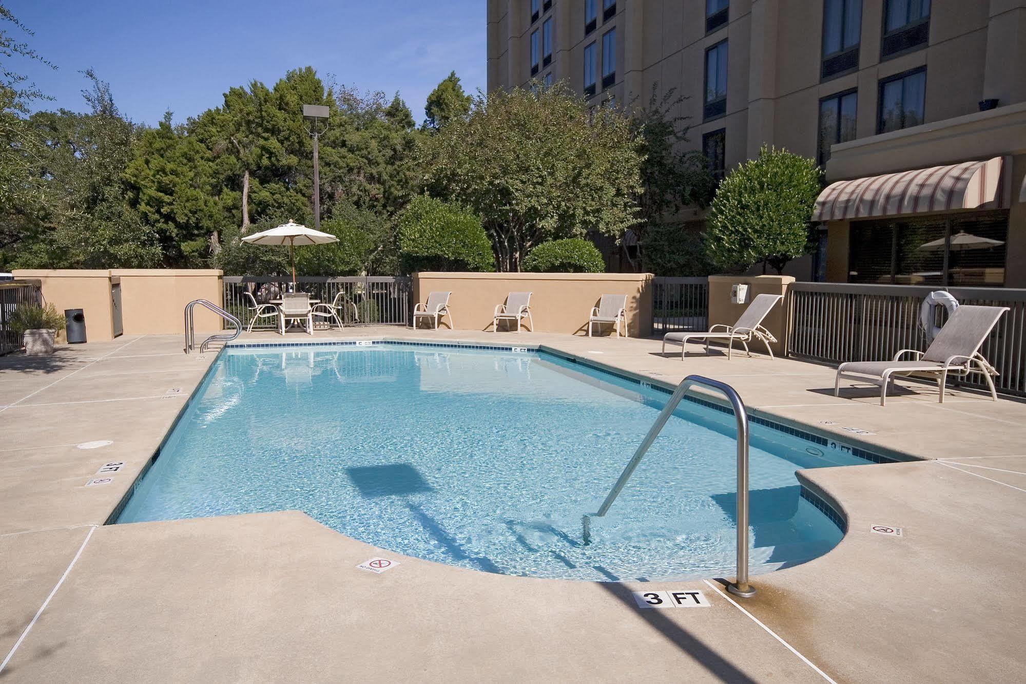 Hampton Inn Austin Nw Near The Domain Bagian luar foto